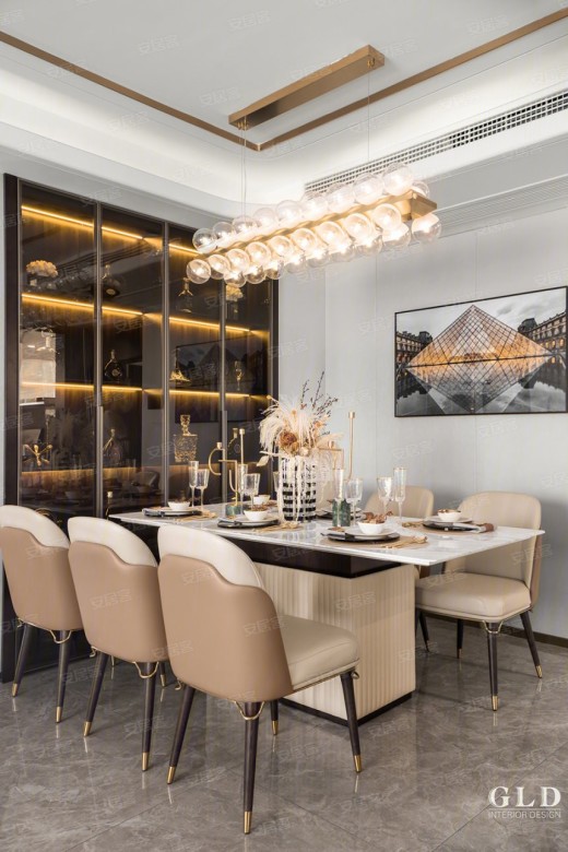 龙大悦江府样板间